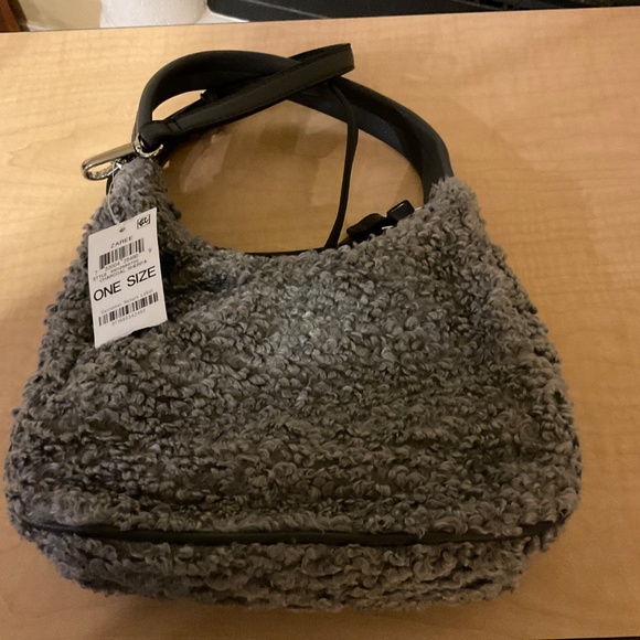 Zaree Crossbody Gray 10x6 Crossbody 20 inch adjustable strap drop - Picture 6 of 6